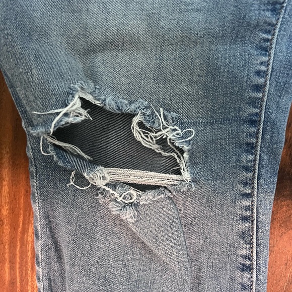 Old Navy Rockstar distressed jeans, 14 - Picture 4 of 7